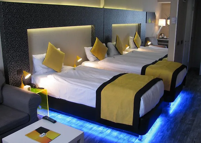 卡拉亚安天宝酒店 3*